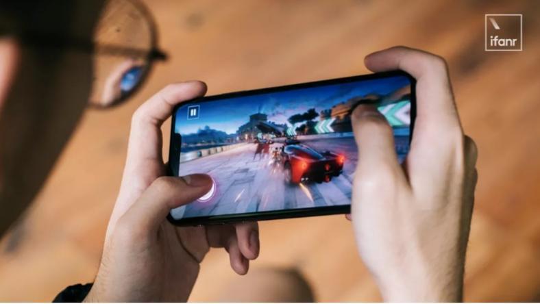 iPhone XS 信号比前代还差?我们实测了它到底行不行